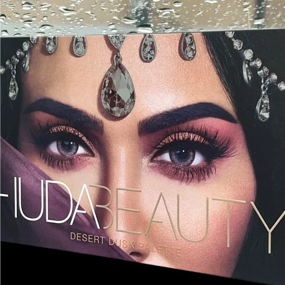 HUDA Desert Dusk Palette - Picture 12 of 16